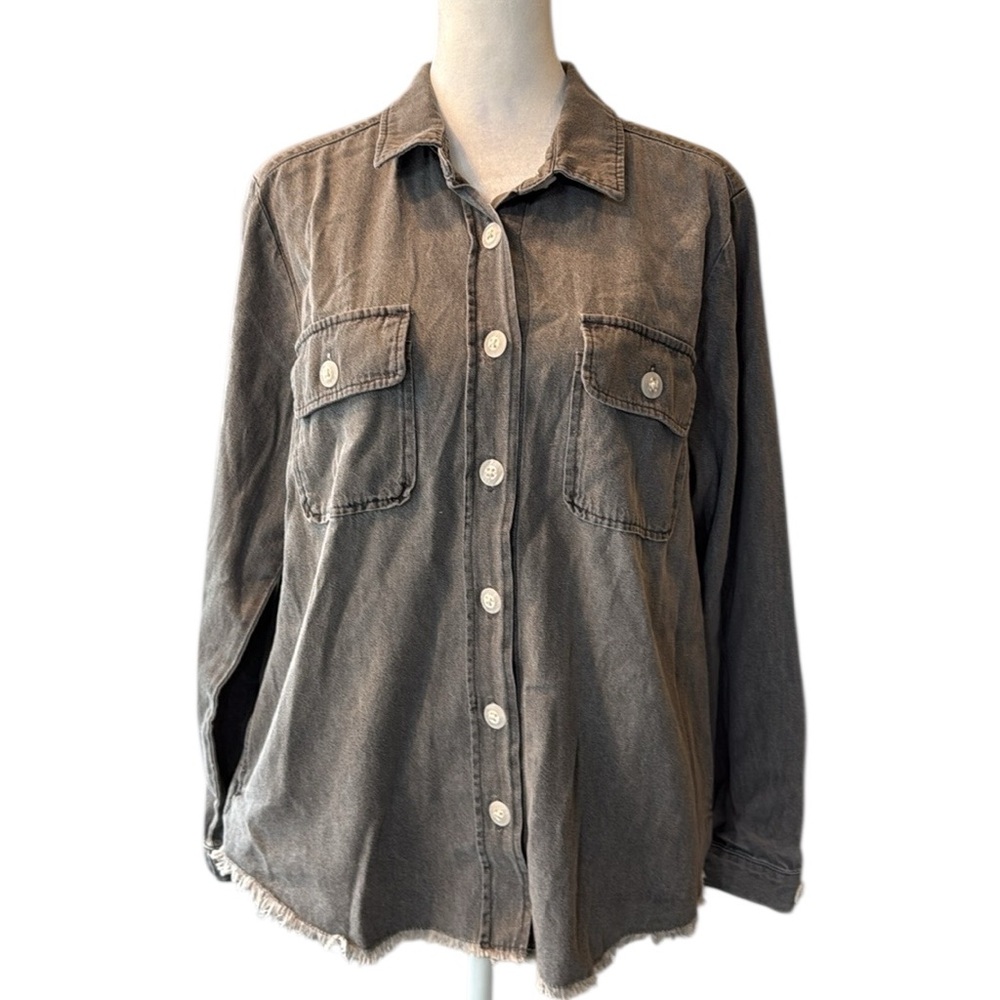 Democracy Jean Button Down Ling Sleeve Frayed‎ Hem Shirt Gray size Small new